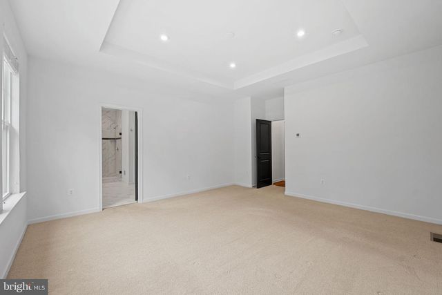 18080 MOSS GARDEN RD, Dumfries, VA 22026