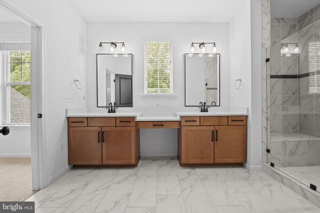 18080 MOSS GARDEN RD, Dumfries, VA 22026