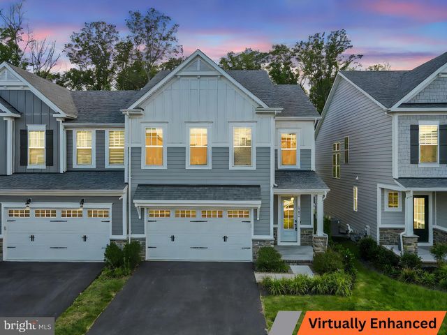 18080 MOSS GARDEN RD, Dumfries, VA 22026