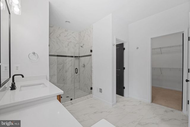 18080 MOSS GARDEN RD, Dumfries, VA 22026