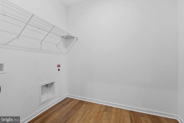 18080 MOSS GARDEN RD, Dumfries, VA 22026