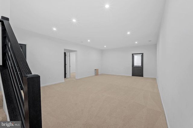 18080 MOSS GARDEN RD, Dumfries, VA 22026