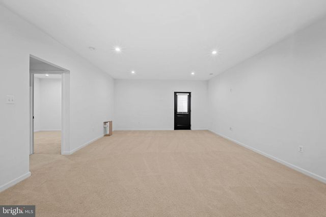 18080 MOSS GARDEN RD, Dumfries, VA 22026