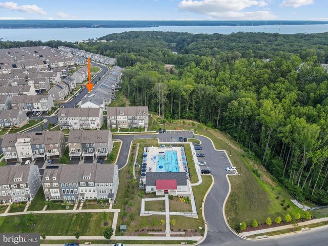 18080 MOSS GARDEN RD, Dumfries, VA 22026