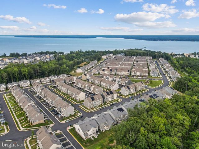 18080 MOSS GARDEN RD, Dumfries, VA 22026