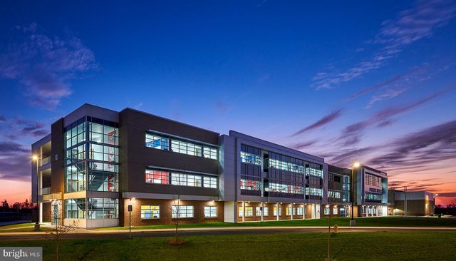 18080 MOSS GARDEN RD, Dumfries, VA 22026