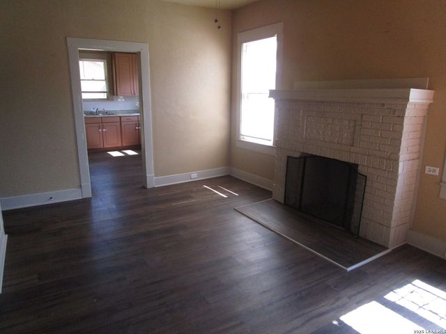 638 Canton, San Antonio, TX 78202
