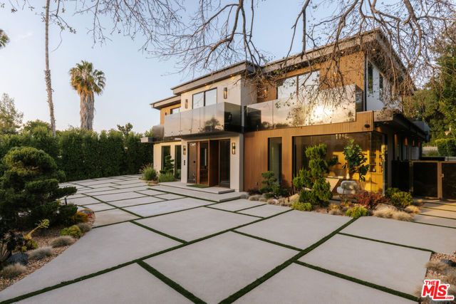 5244 Tampa Avenue, Tarzana (los Angeles), CA 91356
