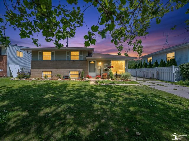 22452 Candace Street, Rockwood, MI 48173