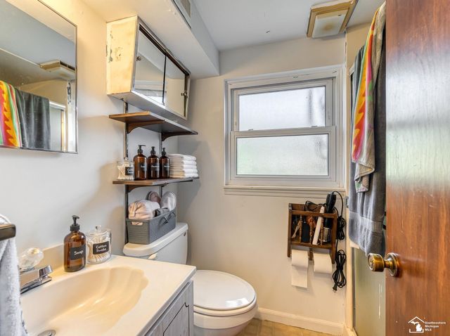 22452 Candace Street, Rockwood, MI 48173