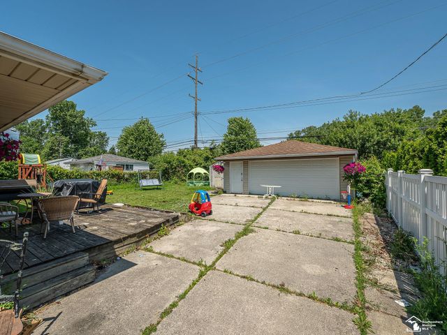 22452 Candace Street, Rockwood, MI 48173