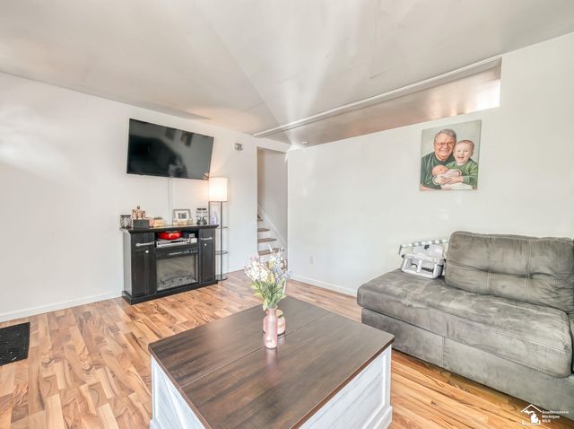 22452 Candace Street, Rockwood, MI 48173