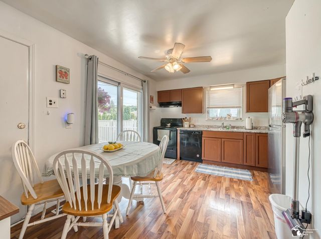 22452 Candace Street, Rockwood, MI 48173