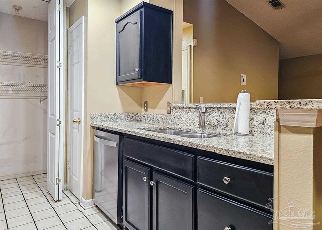 601 E Burgess D6, Pensacola, FL 32504