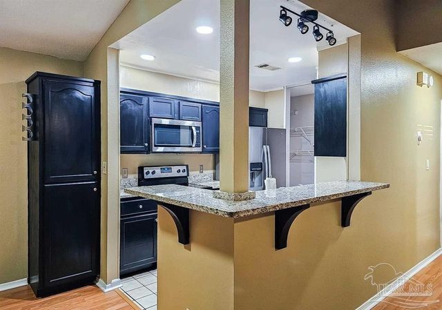 601 E Burgess D6, Pensacola, FL 32504