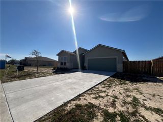 114 Guadalupe Palm Circ, Corpus Christi, TX 78374