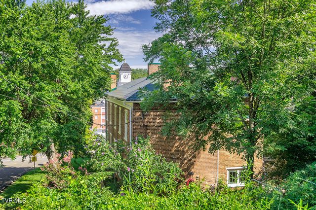 203 South Cherokee Street, Jonesborough, TN 37659