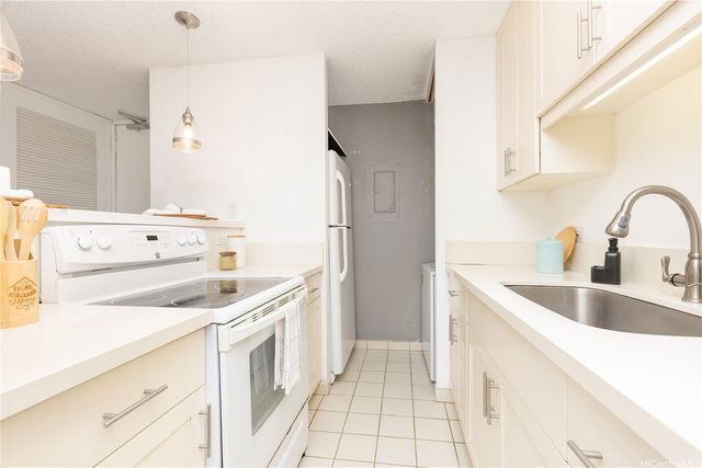 320 Liliuokalani Avenue 1105, Honolulu, HI 96815