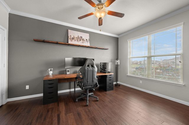 168 Golden Eagle LN, Leander, TX 78641