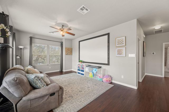 168 Golden Eagle LN, Leander, TX 78641