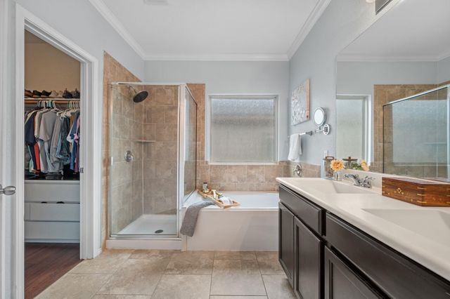 168 Golden Eagle LN, Leander, TX 78641