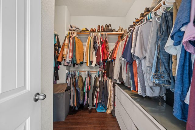 168 Golden Eagle LN, Leander, TX 78641