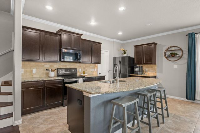 168 Golden Eagle LN, Leander, TX 78641