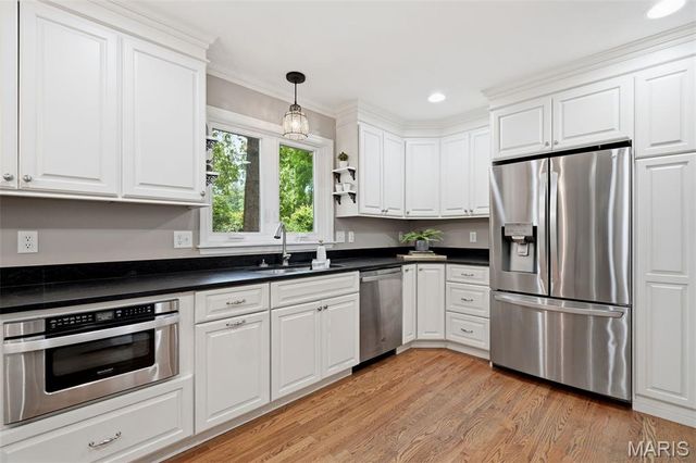 526 Selma Avenue, Webster Groves, MO 63119