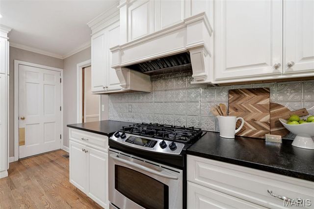 526 Selma Avenue, Webster Groves, MO 63119