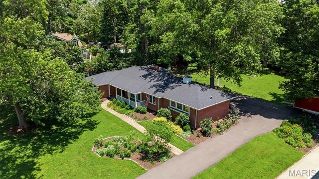 526 Selma Avenue, Webster Groves, MO 63119