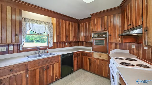 17688 Brownsferry Road, Athens, AL 35611