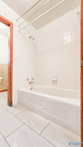 17688 Brownsferry Road, Athens, AL 35611