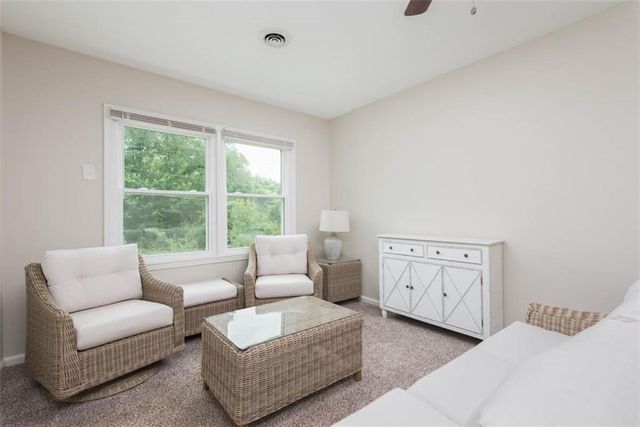 9103 Central Street, Kansas City, MO 64114
