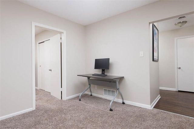 9103 Central Street, Kansas City, MO 64114