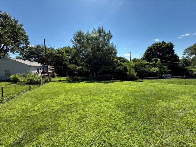 9103 Central Street, Kansas City, MO 64114