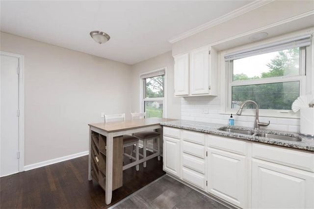 9103 Central Street, Kansas City, MO 64114