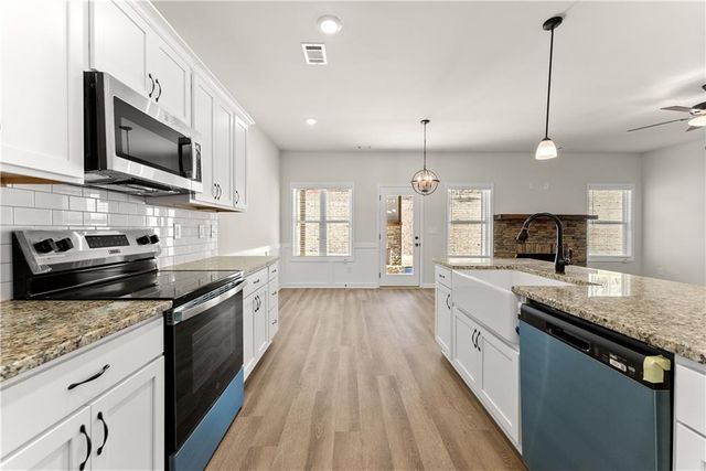 6405 River Plantation Drive, Lula, GA 30554