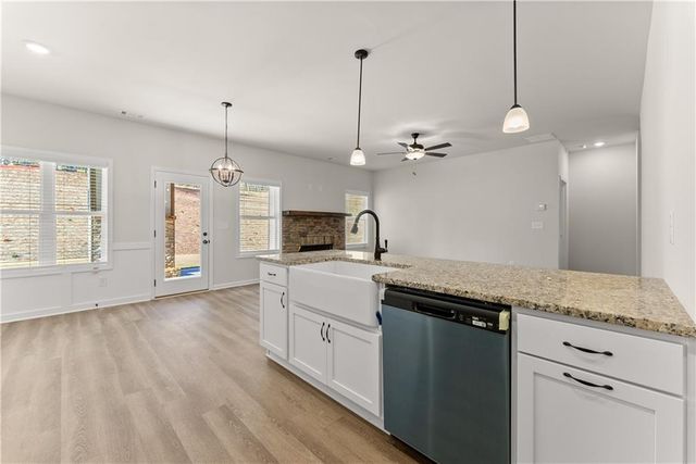 6405 River Plantation Drive, Lula, GA 30554