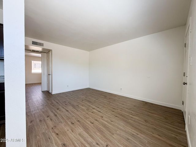 5918 W ALICE Avenue 4, Glendale, AZ 85302