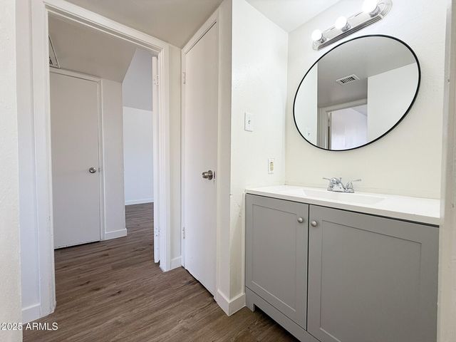 5918 W ALICE Avenue 4, Glendale, AZ 85302