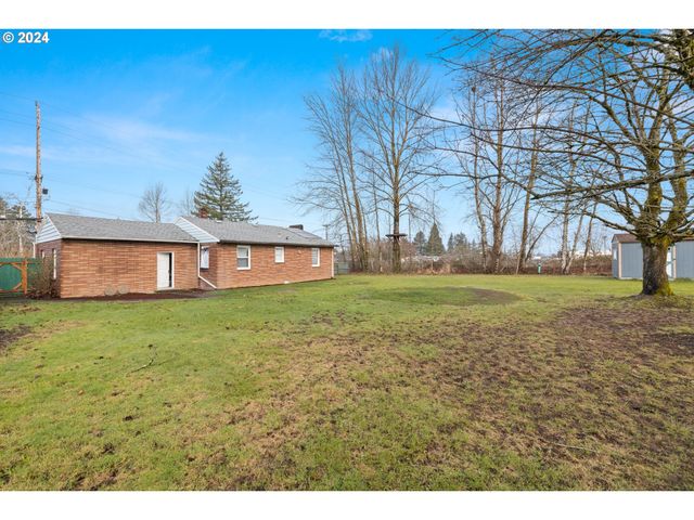 450 Se HOGAN Rd, Gresham, OR 97080