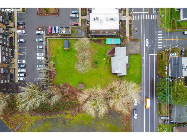 450 Se HOGAN Rd, Gresham, OR 97080