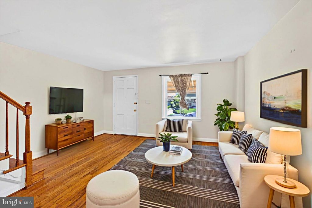 Image 7 of property listing at 2233 FIRETHORN RD, Baltimore, MD 21220