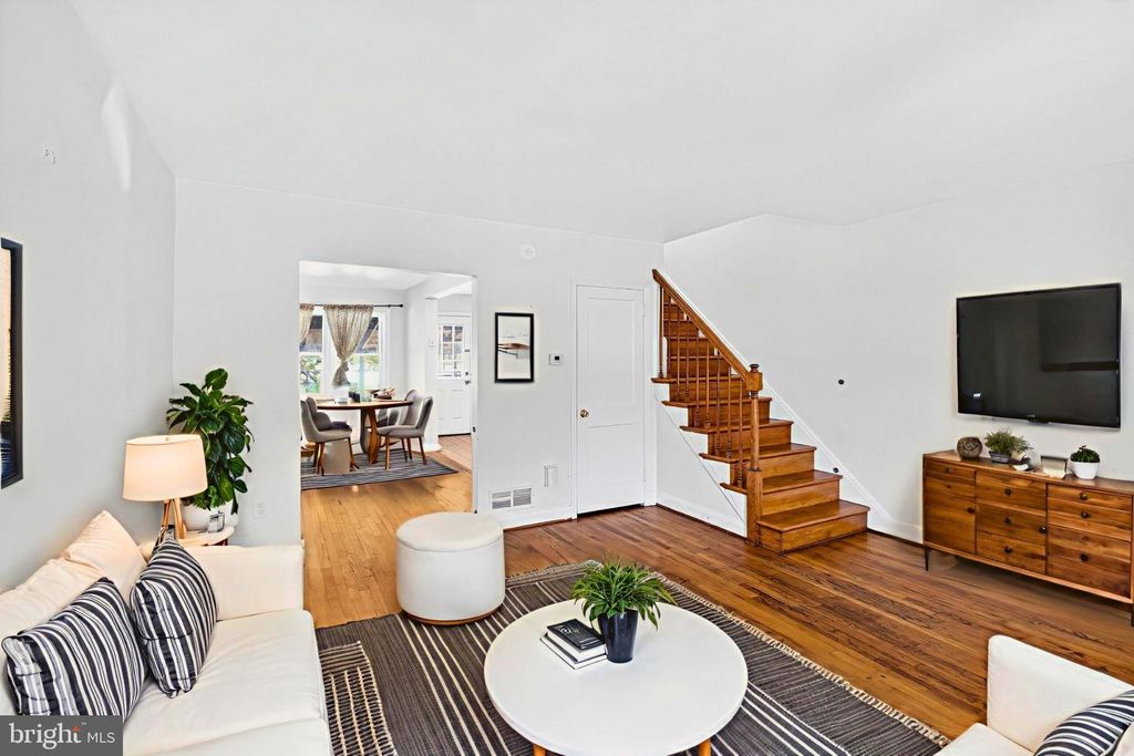 Image 9 of property listing at 2233 FIRETHORN RD, Baltimore, MD 21220