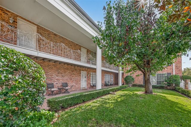 2201 Fountain View Drive 3, Houston, TX 77057