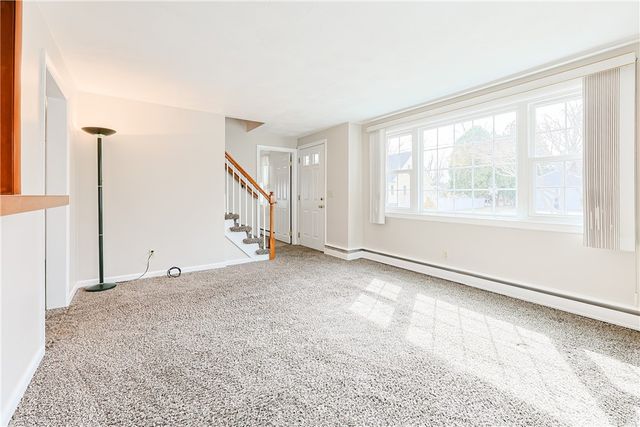 47 Dartmouth Avenue, East Providence, RI 02915