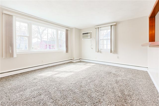 47 Dartmouth Avenue, East Providence, RI 02915