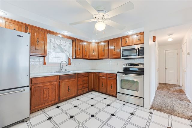 47 Dartmouth Avenue, East Providence, RI 02915