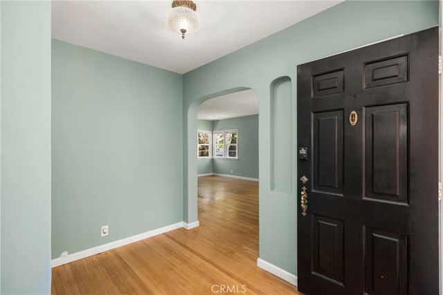 1112 N Lowell, Santa Ana, CA 92703