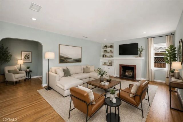 1112 N Lowell, Santa Ana, CA 92703